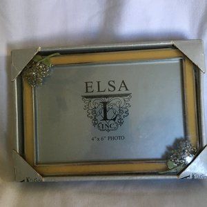 Elsa Hydrangea picture frame. NIB.